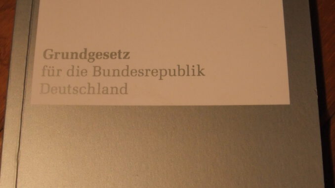 Das Grundgesetz der BRD, Deckblatt